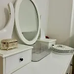 Modern & Comfort Retreat In Apartman