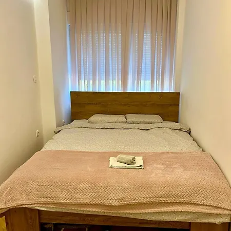 Modern & Comfort Retreat In