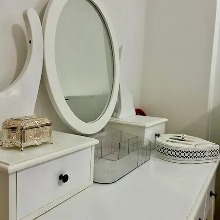 Modern & Comfort Retreat In דירה