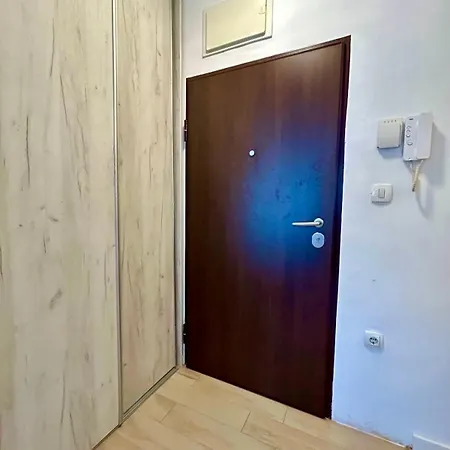 Modern & Comfort Retreat In דירה סראייבו