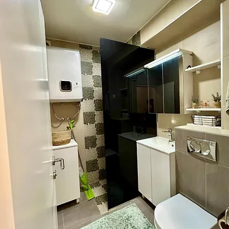 Modern & Comfort Retreat In דירה *