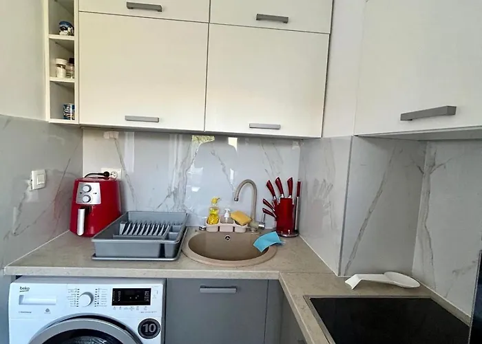 Modern & Comfort Retreat In سراييفو