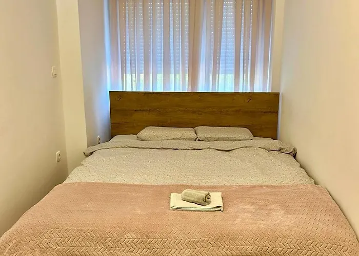 Modern & Comfort Retreat In