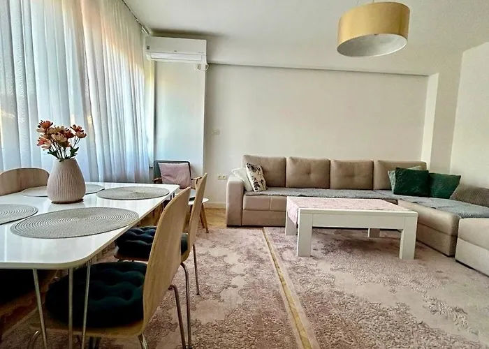 Modern & Comfort Retreat In *