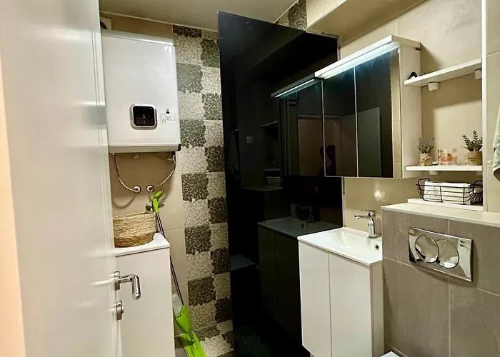 Modern & Comfort Retreat In شقة *